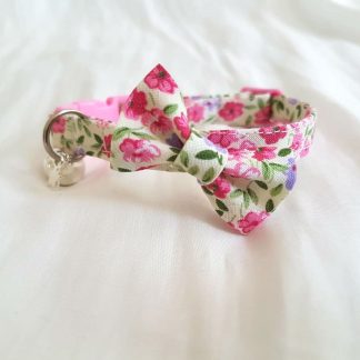 Handmade cotton Floral Cat Kitten Safety collar with Optional bow