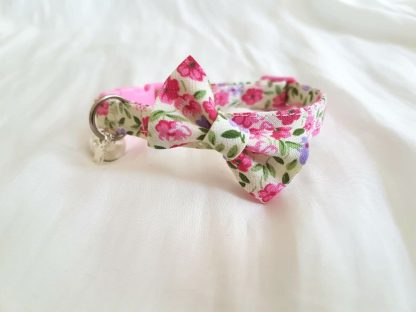 Handmade cotton Floral Cat Kitten Safety collar with Optional bow